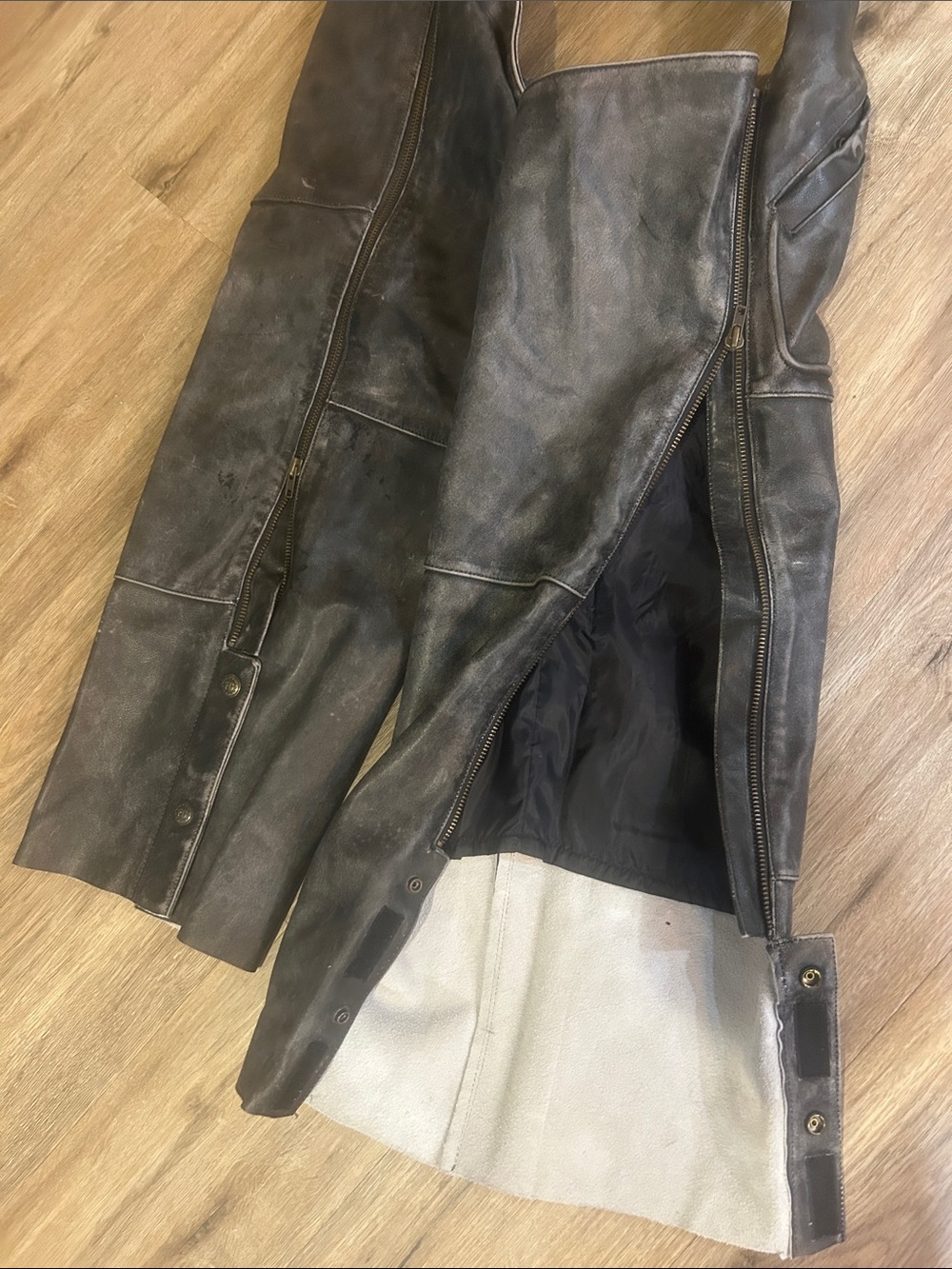 FirstGear Motorcycle Chaps - Picture 12 of 16